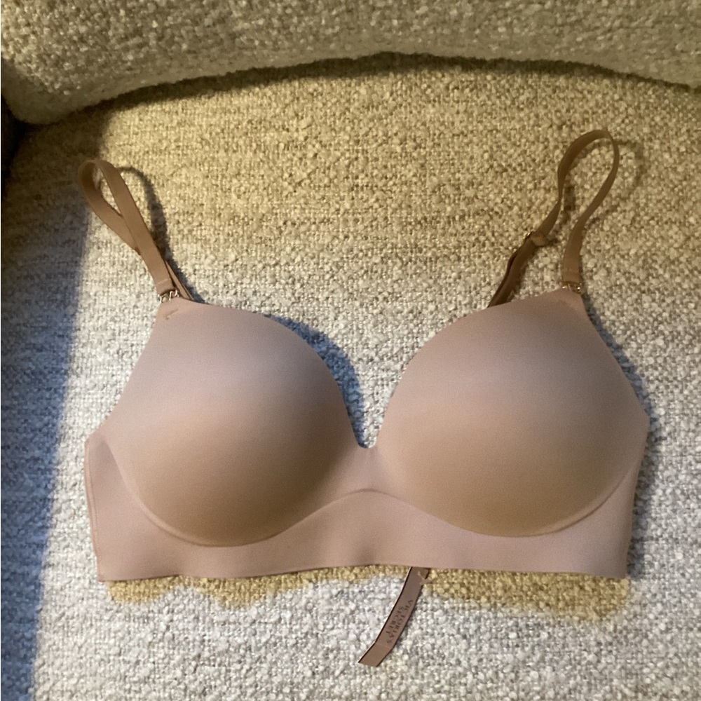 NWT Victoria's Secret No Wire Padded Nude Br
